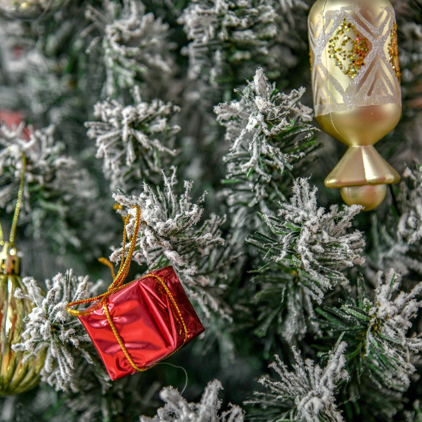 MegaMart 6ft Flocked Christmas Tree, Pencil Artificial Xmas Tree with Faux Snow, Dense Branches, Foldable Metal Base for Indoor Holiday Decor